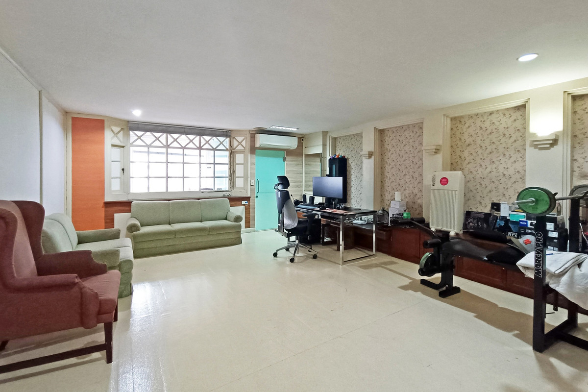 ขายคอนโดสุขุมวิท อโศก ทองหล่อ : ขาย/SALE : Premier Condominium Sukhumvit 24 (พรีเมียร์ คอนโดมิเนียม สุขุมวิท 24) - 4 ห้องนอน LC119