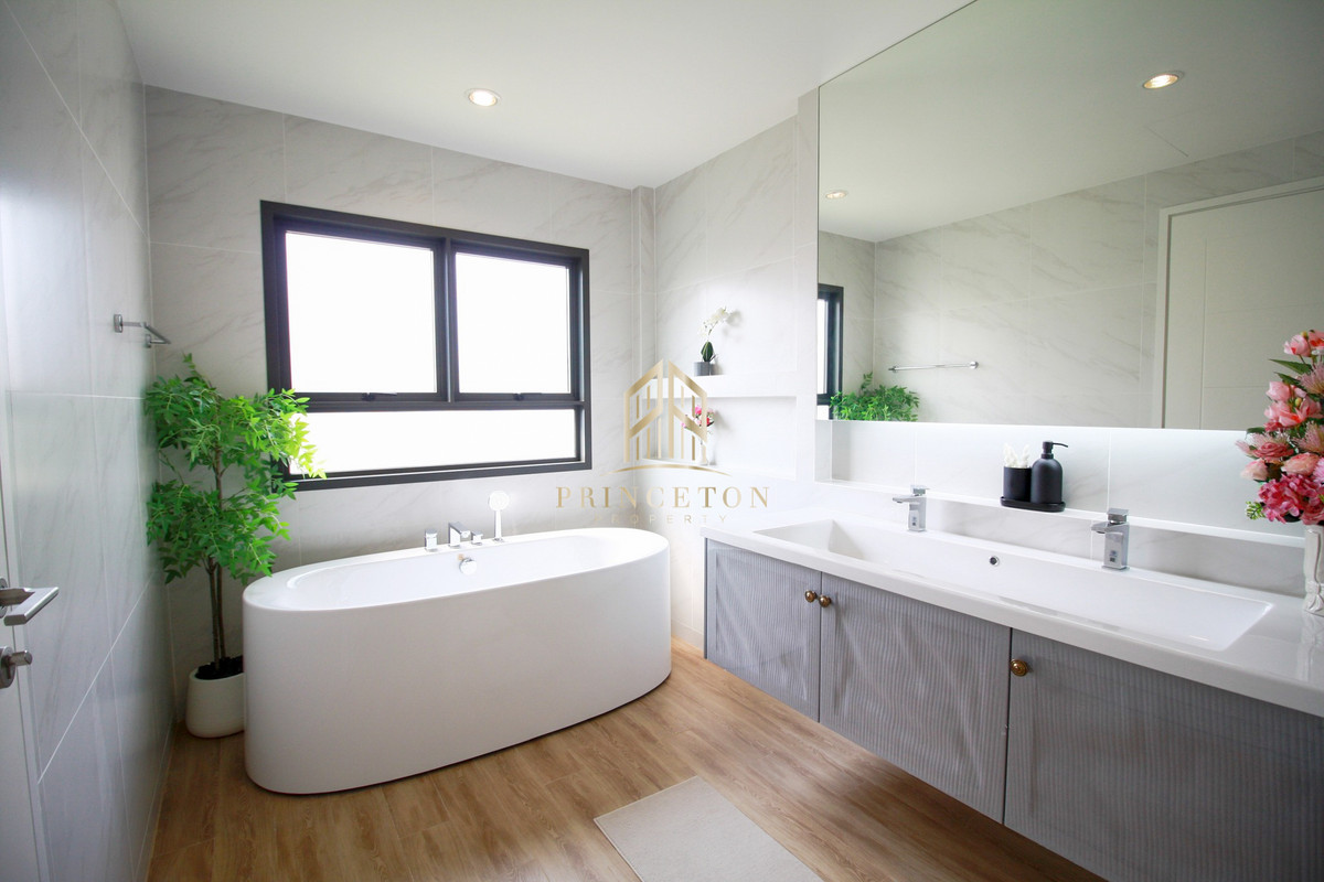 บ้านบางนา แบริ่ง ลาซาล :  บ้านเดี่ยวหรูสไตล์ Georgian เศรษฐสิริ บางนา กม.10 📞092-4252445 Setthasiri Bangna KM.10