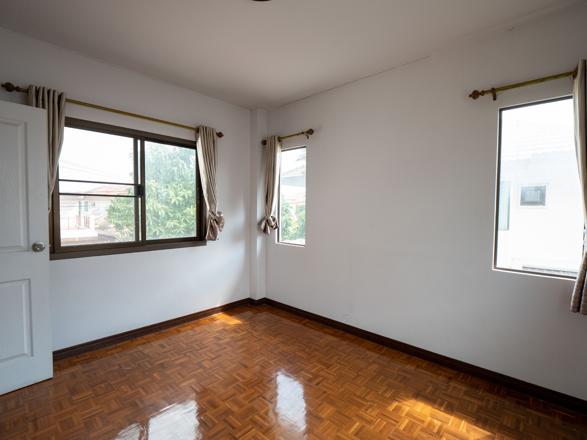 For RentHouseNonthaburi, Bang Yai, Bangbuathong : #Single house for sale #Single house for rent #Fueangsuk Village 5, corner plot 101.9 sq m.