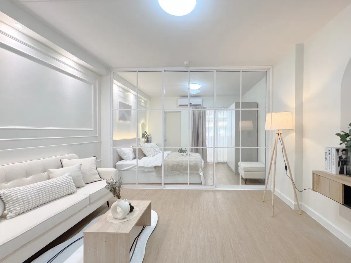 For SaleCondoLadprao, Central Ladprao : Condo for sale, Chokchai Ruammit, beautiful room with all new furniture.