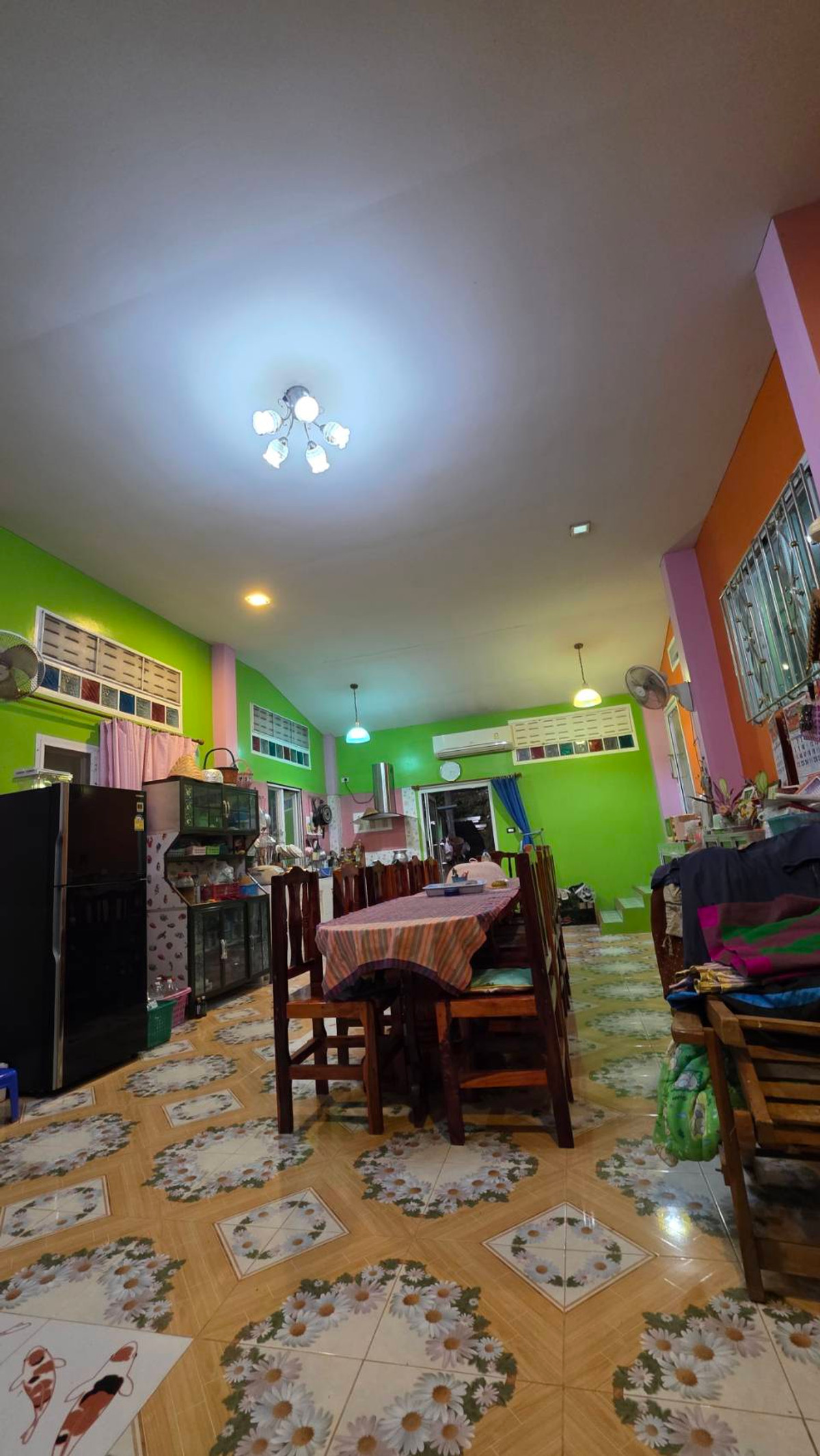 ขายบ้านสกลนคร : บ้านพร้อมที่ดิน เนื้อที่ 1 ไร่ 275 ตารางเมตร