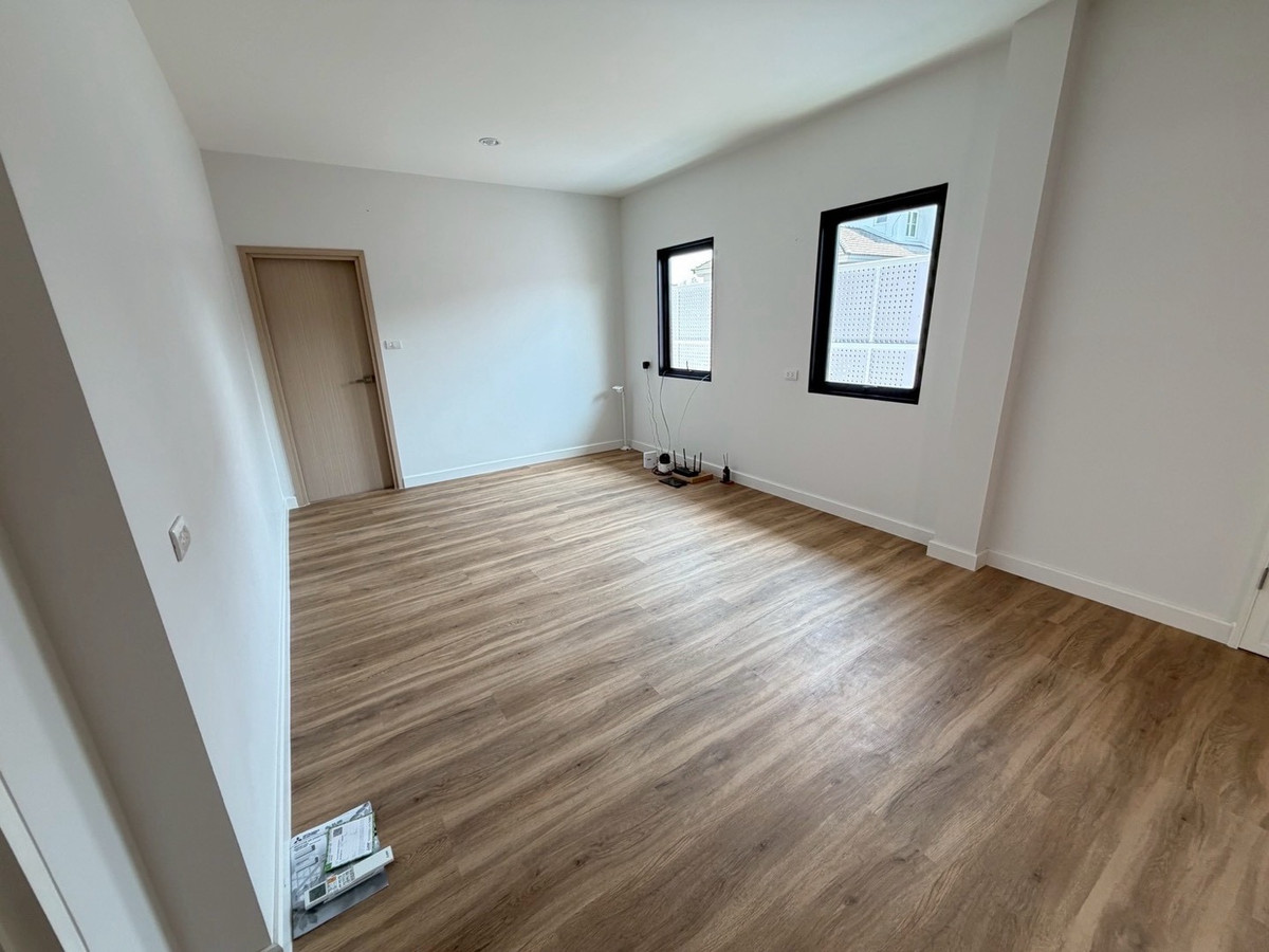 ขายบ้านรัชดา ห้วยขวาง : บ้านสร้างใหม่พร้อมขาย ทำเลใจกลางเมือง