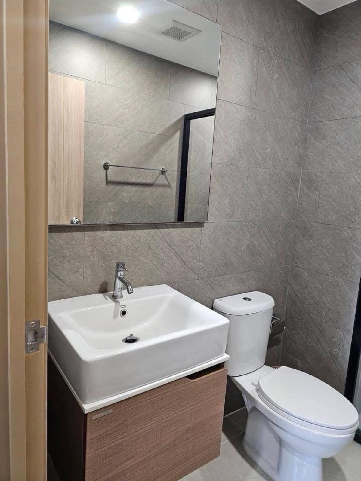 For RentCondoBang kae, Phetkasem : 1 month + 2 month warranty)