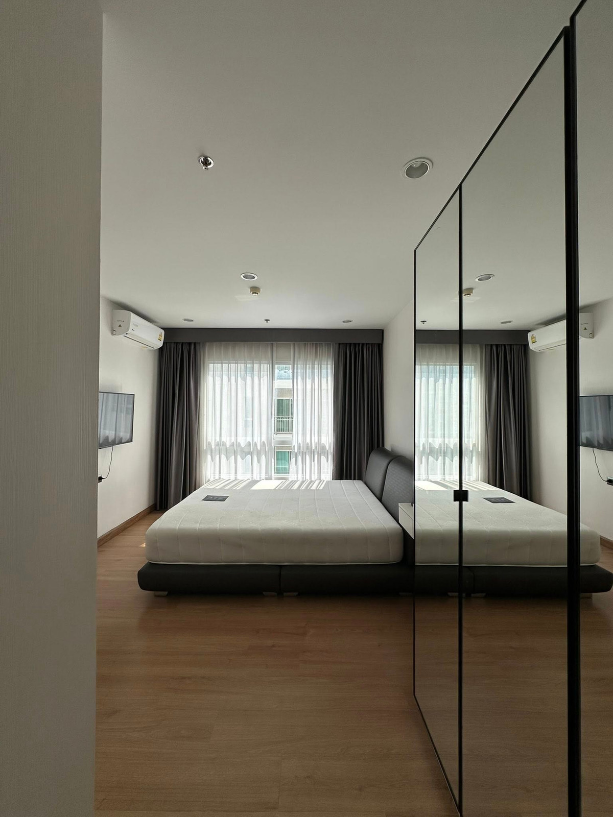 ขายคอนโดพระราม 9 เพชรบุรีตัดใหม่ RCA : 💰 รับค่าเช่าทันที! ขายพร้อมผู้เช่า/Sale With Tenant : Supalai Wellington 2 (ศุภาลัย เวลลิงตัน 2)  - 1 ห้องนอน LC118