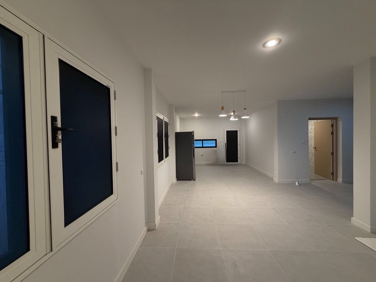 ขายบ้านรัชดา ห้วยขวาง : บ้านสร้างใหม่พร้อมขาย ทำเลใจกลางเมือง