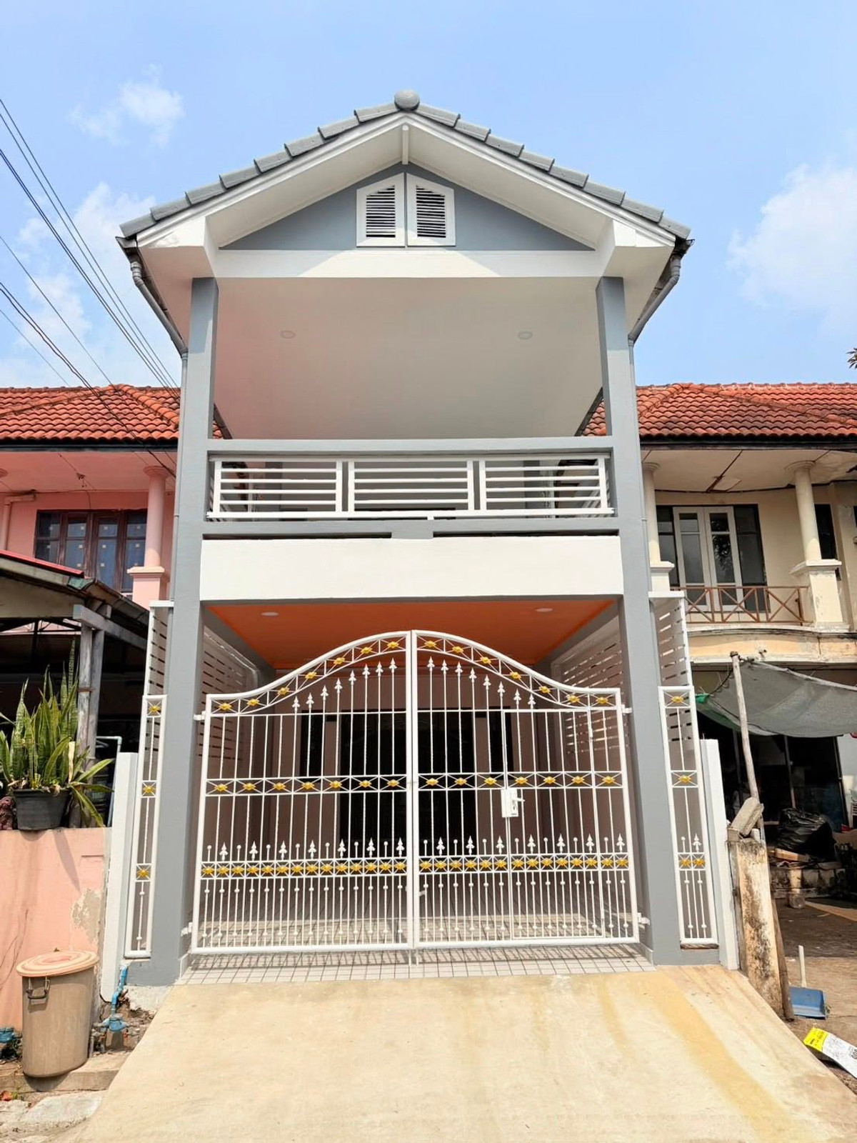 ขายทาวน์โฮมนนทบุรี บางใหญ่ บางบัวทอง : ขาย ทาวน์เฮ้าส์ บัวทอง 4 ซอย 1/1 บ้านสวย พร้อมอยู่