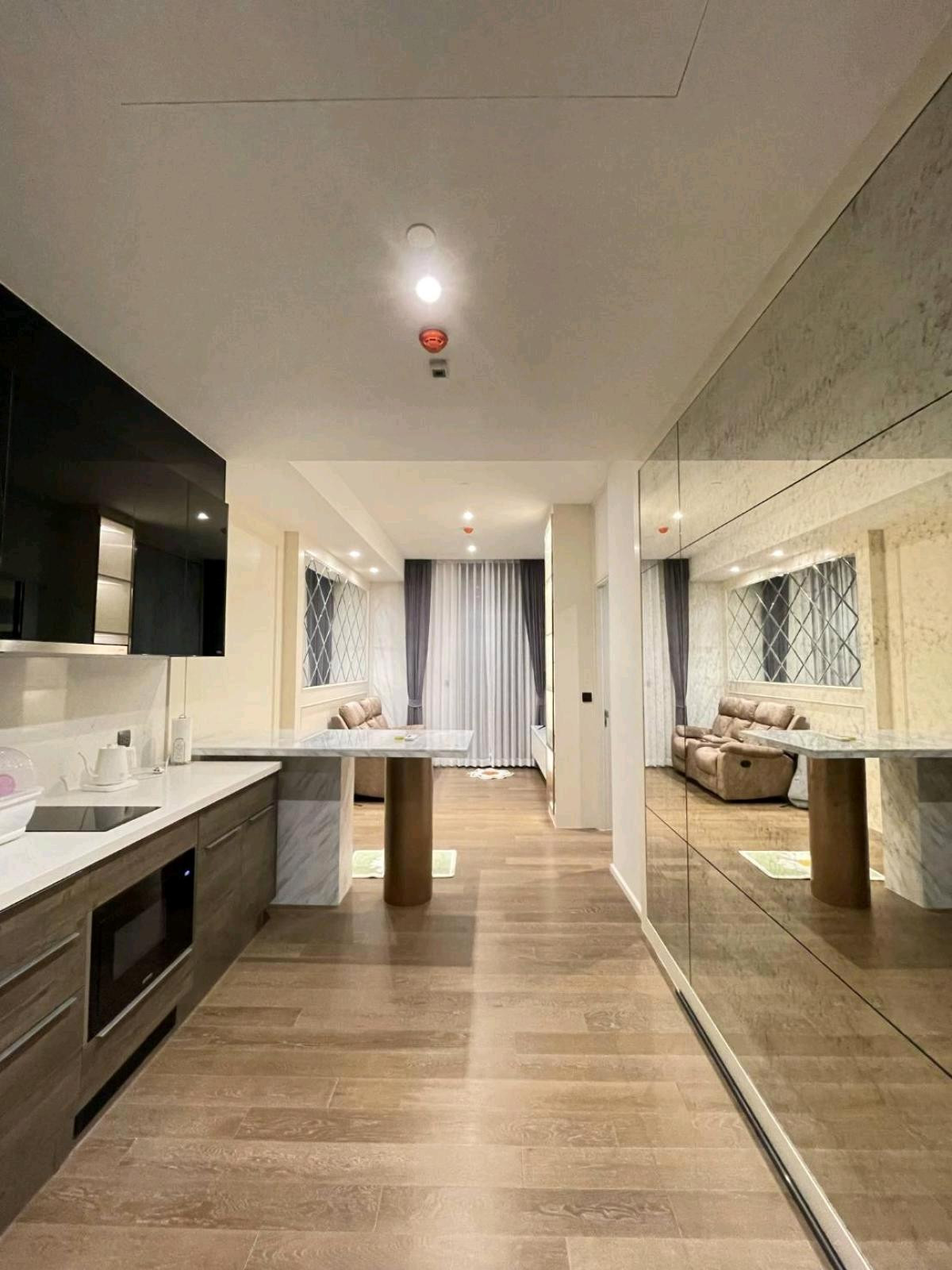 ขายคอนโดวิทยุ ชิดลม หลังสวน : [FOR SALE]🌳 MUNIQ Langsuan – Luxury Living in Bangkok’s Most Prestigious Lane