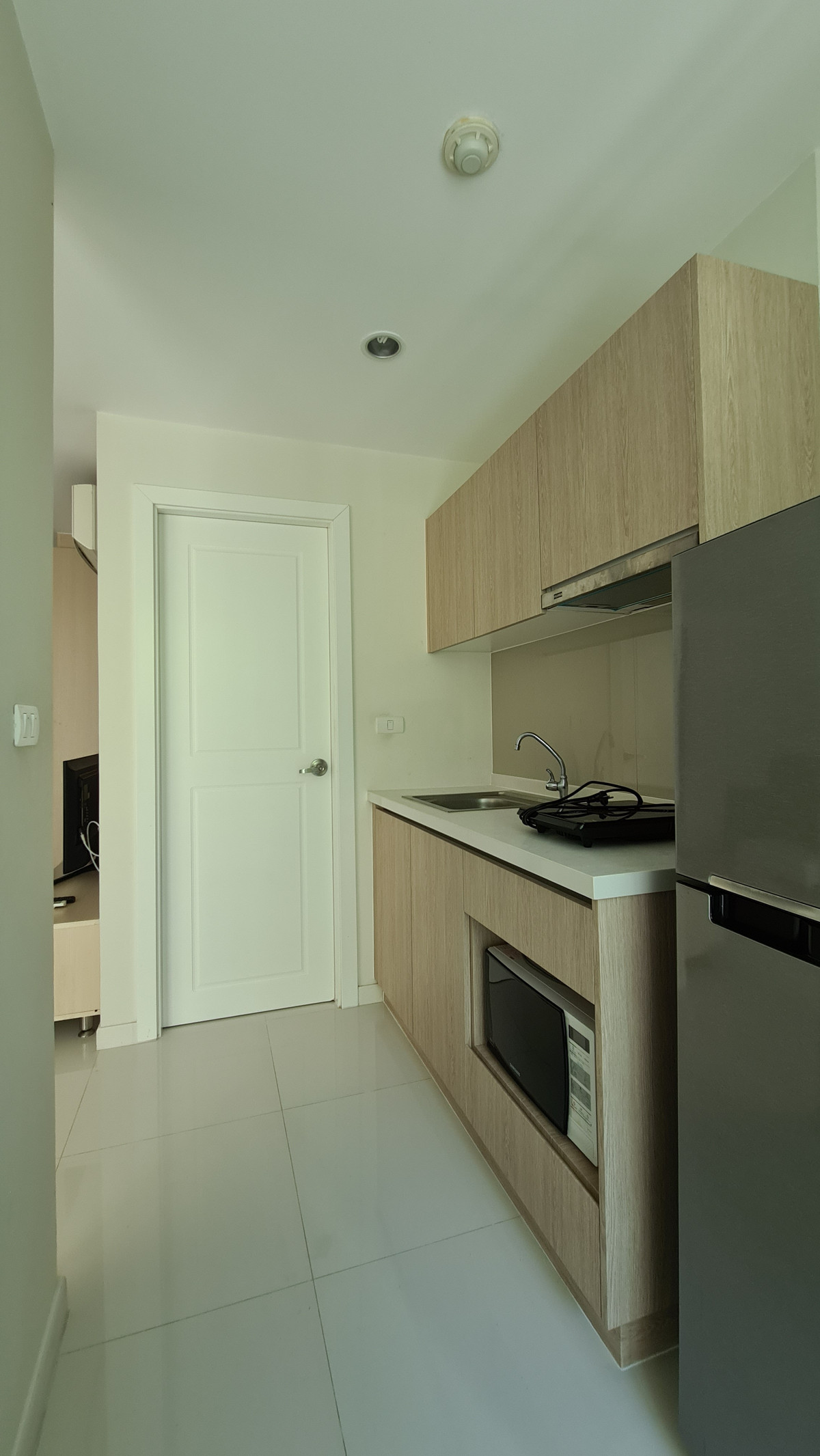 ขายคอนโดพัฒนาการ ศรีนครินทร์ : Elements Srinakarin / 1 Bedroom (FOR SALE), อีลีเม้น ศรีนครินทร์ / 1 ห้องนอน (ขาย) BB041