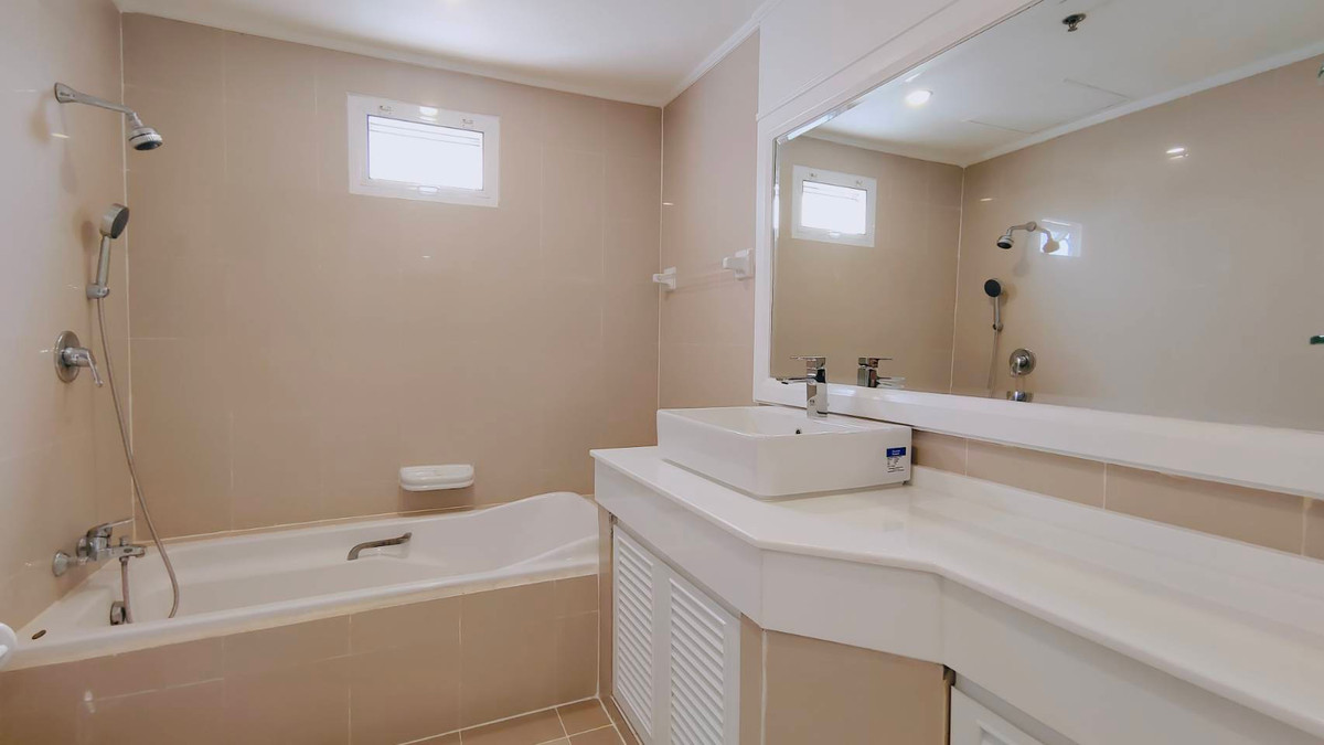 For RentSukhumvit, Asoke, Thonglor : For Rent: GM Tower (Pet Friendly) - 150,000 THB [MKr260221]