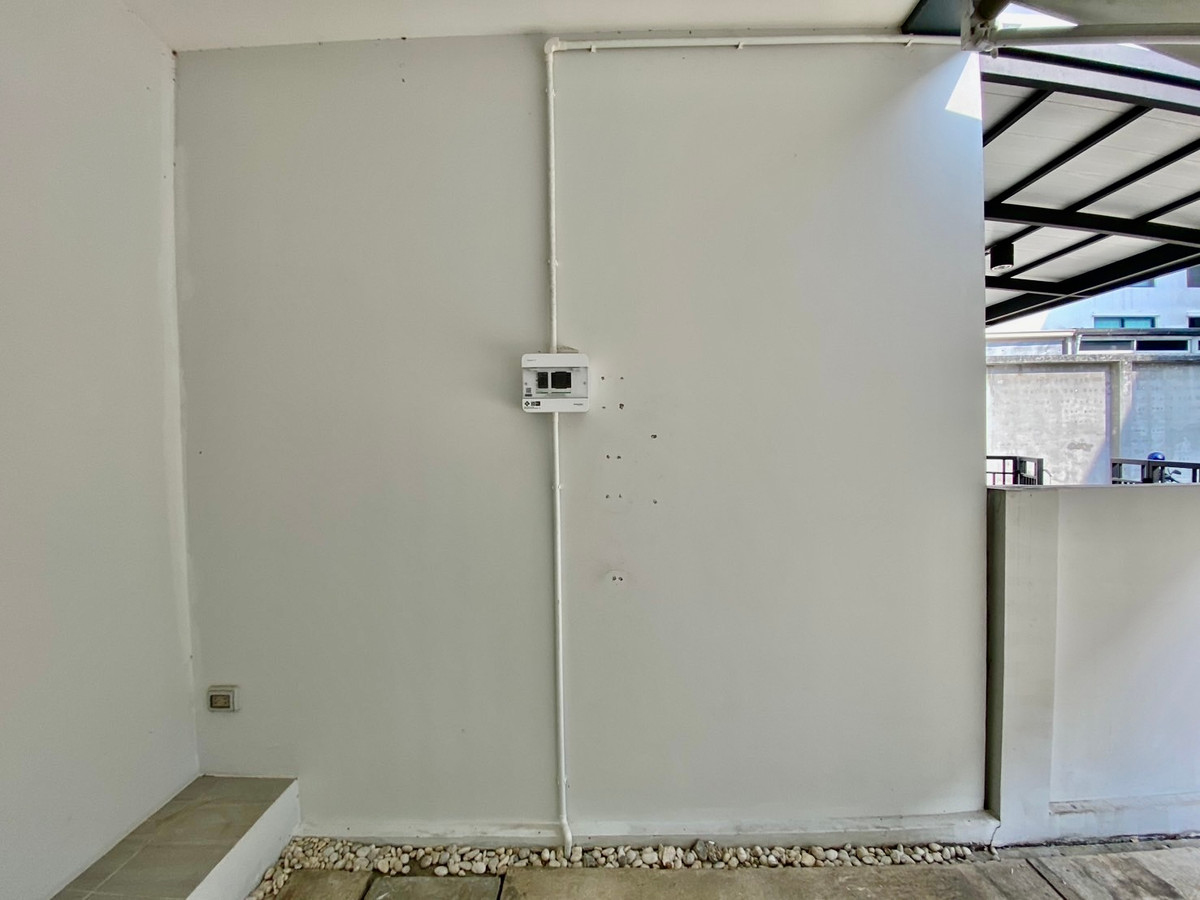 ให้เช่าทาวน์โฮมนวมินทร์ รามอินทรา : ให้เช่า ทาวน์โฮม 3 ชั้น สัมมากร อเวนิว รามอินทรา–วงแหวน เข้าออกได้หลายทาง คู้บอน เลียบด่วนกาญจนา ใกล้แฟชั่นไอส์แลนด์ รถไฟฟ้าสีชมพู และใกล้ทางด่วนฉลองรัชเพียง 5 นาที