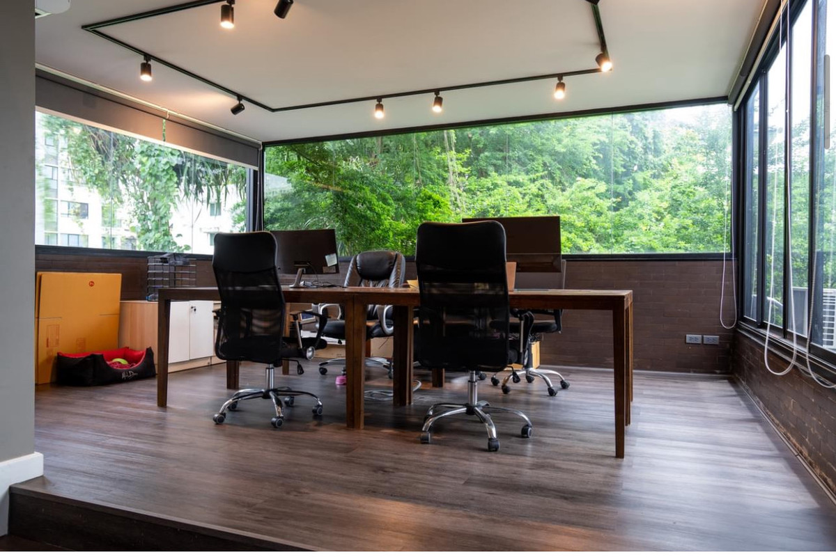 For SaleHouseChokchai 4, Ladprao 71, Ladprao 48, : FOR SALE HOUSE 4 BEDROOM 5 BATHROOM 250 SQ.M -- READY TO MOVE IN --