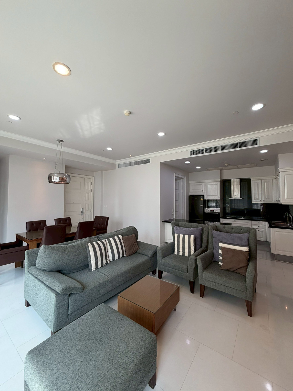 For RentCondoSukhumvit, Asoke, Thonglor : Royce Private Residences
