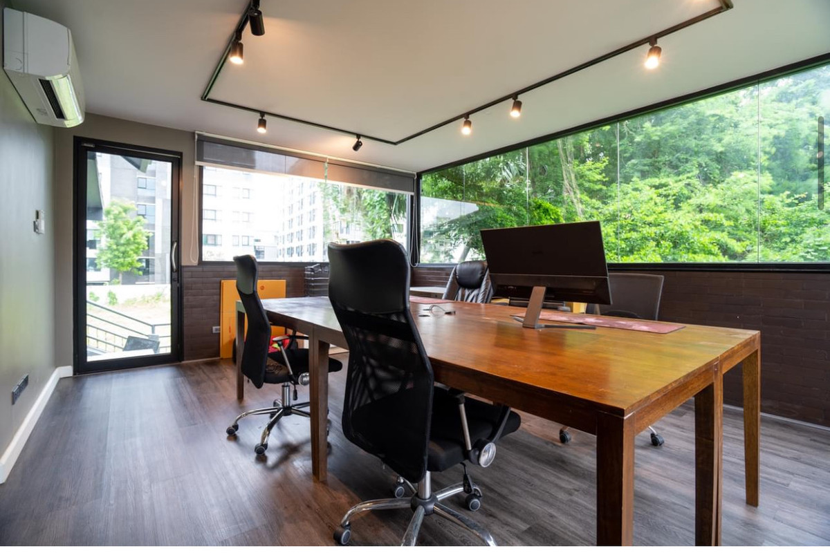 For SaleHouseChokchai 4, Ladprao 71, Ladprao 48, : FOR SALE HOUSE 4 BEDROOM 5 BATHROOM 250 SQ.M -- READY TO MOVE IN --