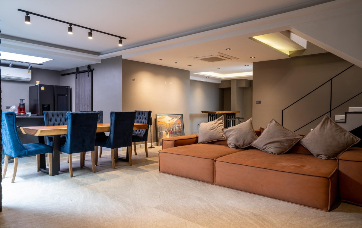 For SaleHouseChokchai 4, Ladprao 71, Ladprao 48, : FOR SALE HOUSE 4 BEDROOM 5 BATHROOM 250 SQ.M -- READY TO MOVE IN --