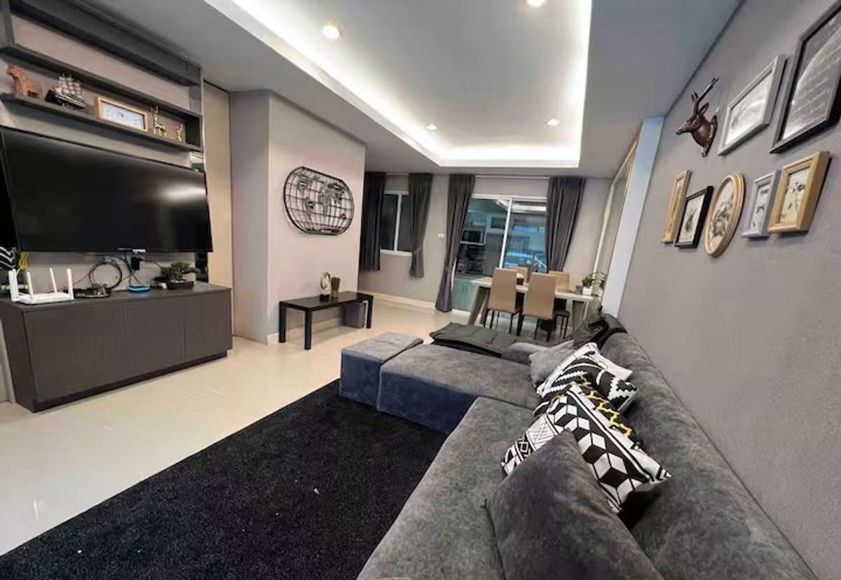For RentTownhomeNonthaburi, Bang Yai, Bangbuathong : For rent, 3-story townhome, Vision Smart Life Village, Bang Phlu BTS Station - Rattanathibet Road.