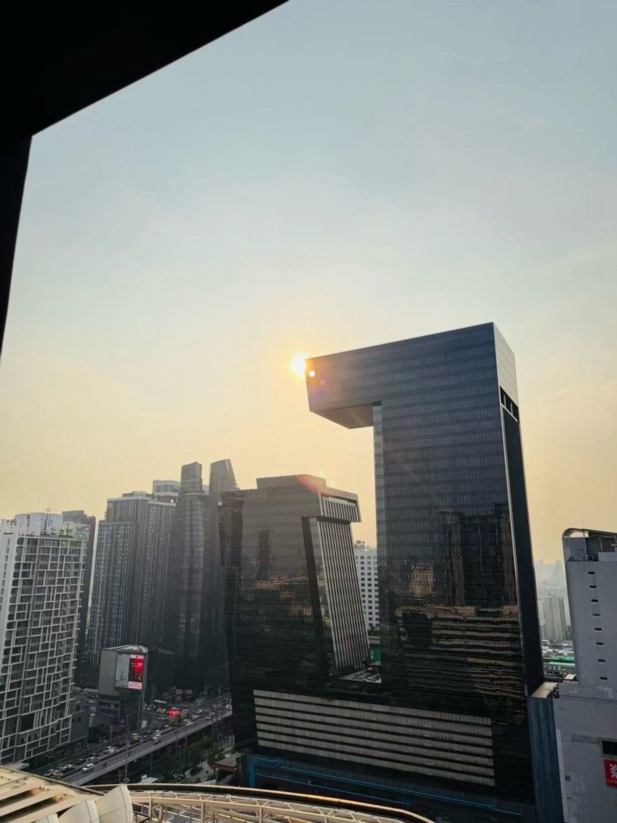 ให้เช่าคอนโดพระราม 9 เพชรบุรีตัดใหม่ RCA : 🔥ให้เช่าด่วน🔥Noble Nue District R9 ห้องใหมj บิ้วอินน่าอยู่มาก เฟอร์นิเจอร์ครบ ใกล้ เซ็นทรัลพระราม 9 และ  MRT พระราม 9 ❗