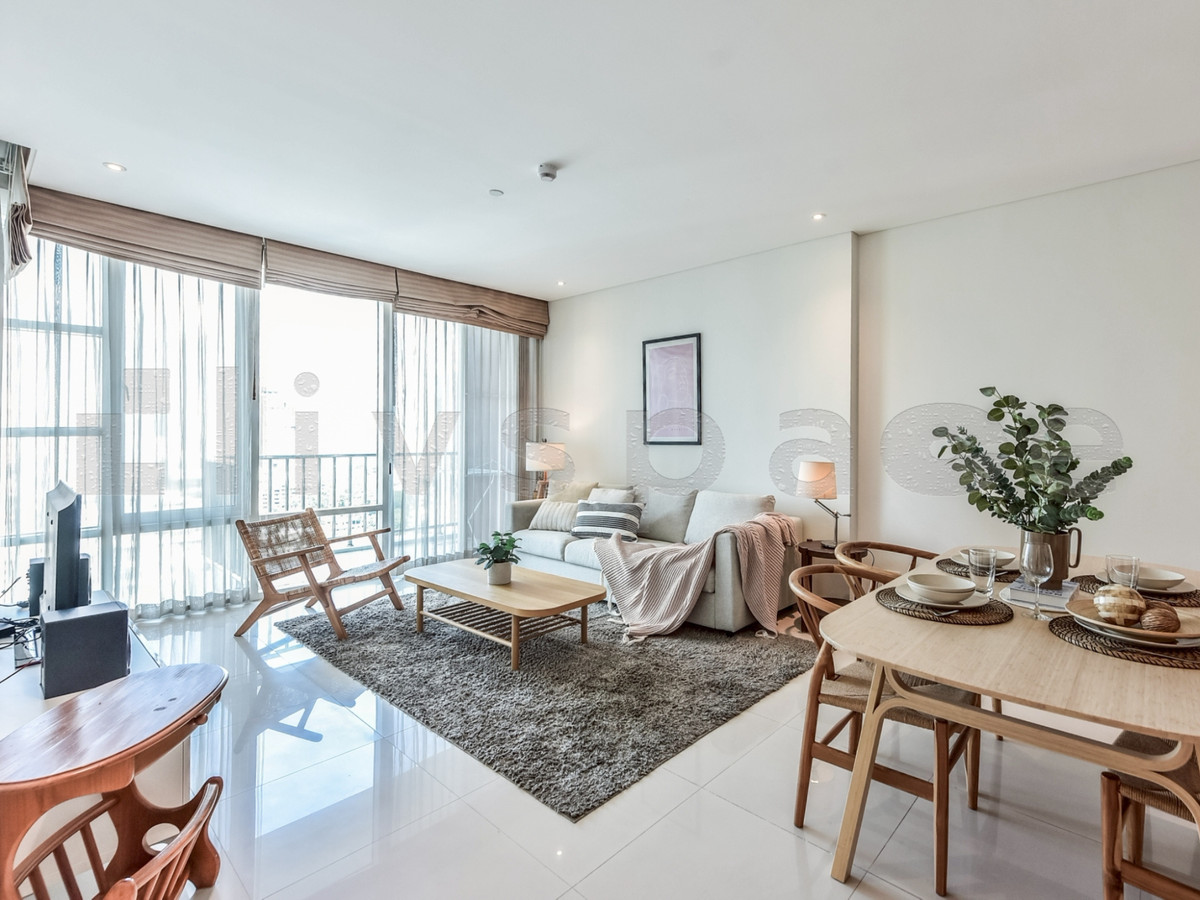For RentCondoSukhumvit, Asoke, Thonglor : ▚ LG147ツ For Rent: Fullerton Sukhumvit - 2BR 95.98sqm 🏙️🐾 Pet Friendly! Minimalist Decor, 350m from BTS Ekkamai, High Privacy (5 Units/Floor), Ready to move in!