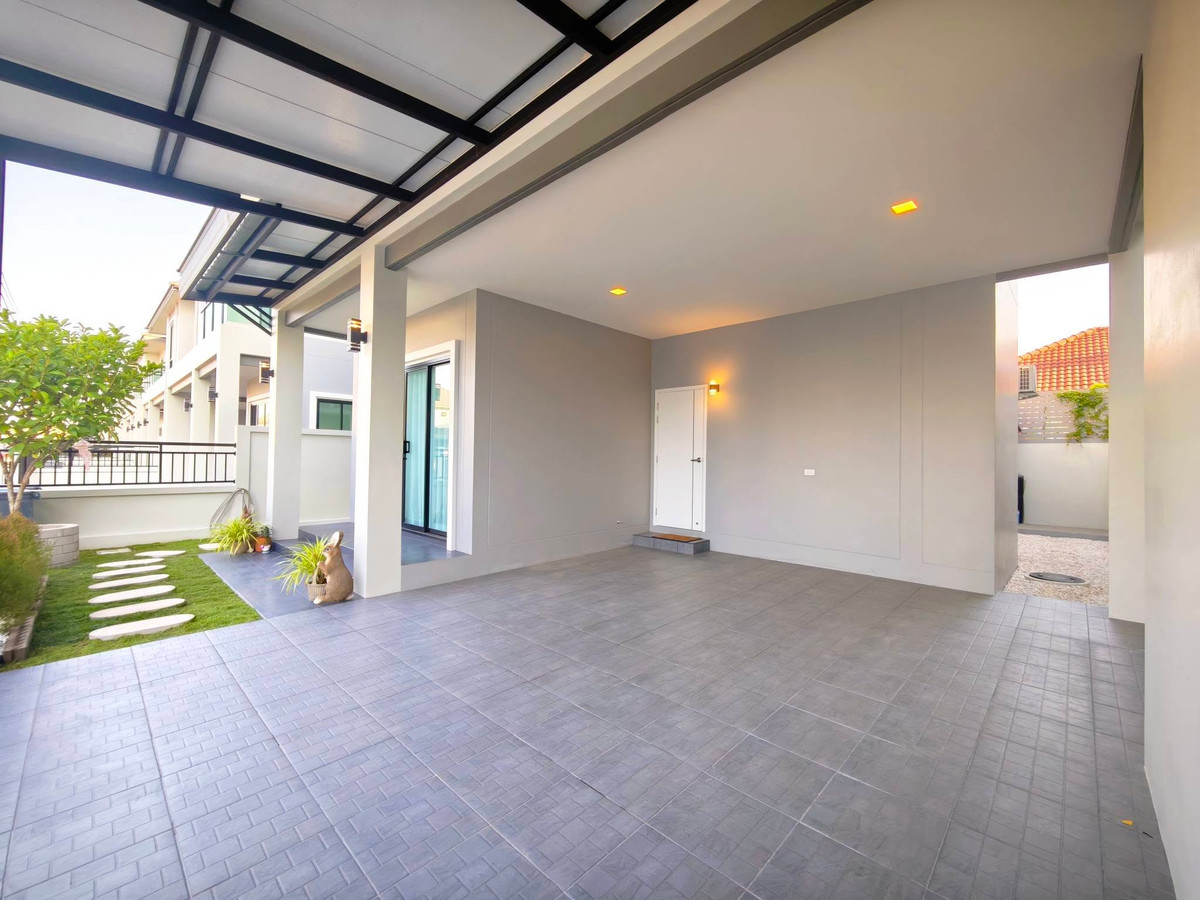 For SaleHousePattaya, Bangsaen, Chonburi : The Grand 9 / 4 Bedrooms (SALE WITH TENANT), The Grand 9 / 4 Bedrooms (Sale with Tenant) BEWN082