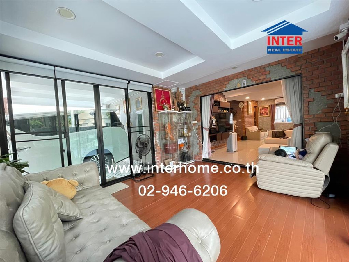 For SaleHousePattaya, Bangsaen, Chonburi : 2-story detached house, 43.8 sq m, Pruksa Nara Village. Nong Mon-Chonburi Soi 11, near Eastern Seaboard Nursing School, Sukhumvit Road, Saensuk Road, Mueang Chonburi, Chonburi