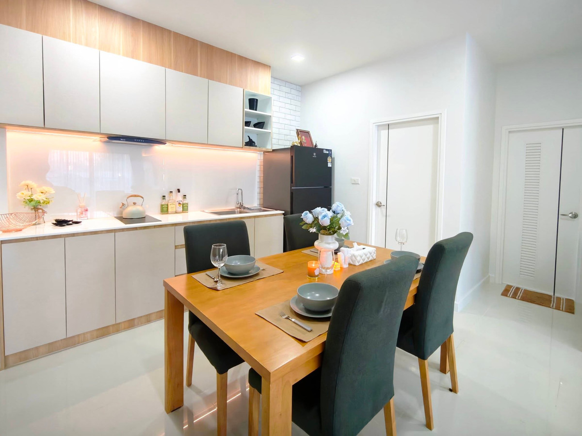 For SaleHousePattaya, Bangsaen, Chonburi : The Grand 9 / 4 Bedrooms (SALE WITH TENANT), The Grand 9 / 4 Bedrooms (Sale with Tenant) BEWN082