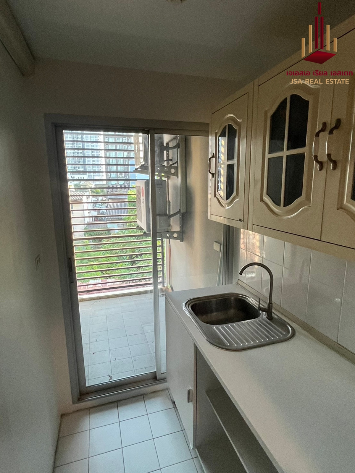 ขายคอนโดวงเวียนใหญ่ เจริญนคร : ✨ For Sale: The Seed Sathon - Taksin Condo ✨  💰 Only 2,000,000 THB