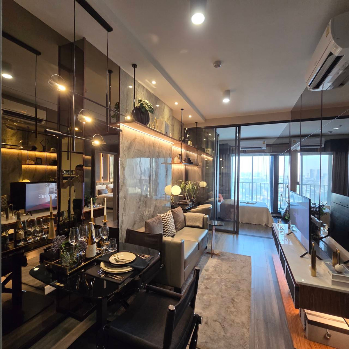 ขายคอนโดคลองเตย กล้วยน้ำไท : ด่วนห้องเดียวเท่านั้น Ideo suk. rama4 44.87sq.m. 2bed 1bth ชั้น 18 Price 5.99mb. only พร้อมโปรเพิ่มเติม Tel. 0957615782