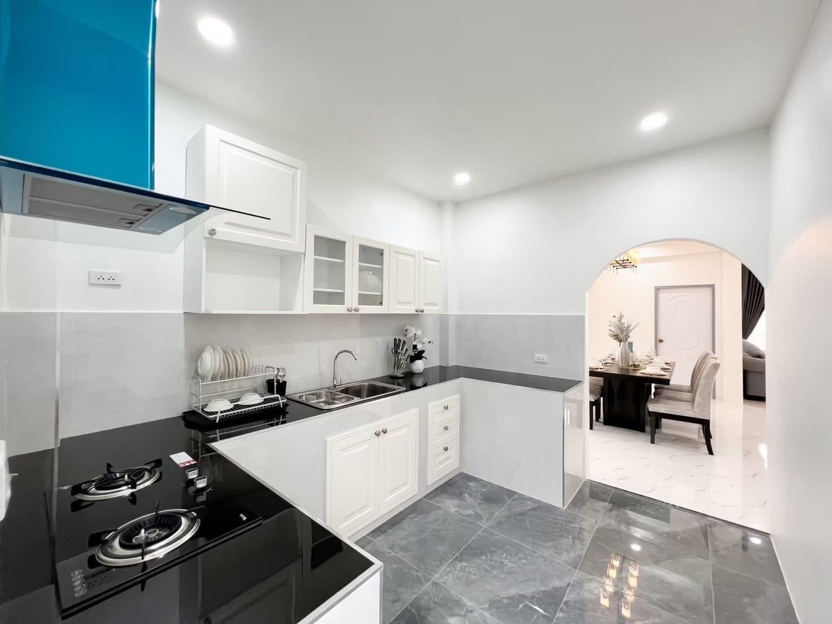 For SaleHousePattaya, Bangsaen, Chonburi : Rattanakorn Village 19 / 3 Bedrooms (FOR SALE), Rattanakorn Village 19 / 3 Bedrooms (For Sale) BEWN085