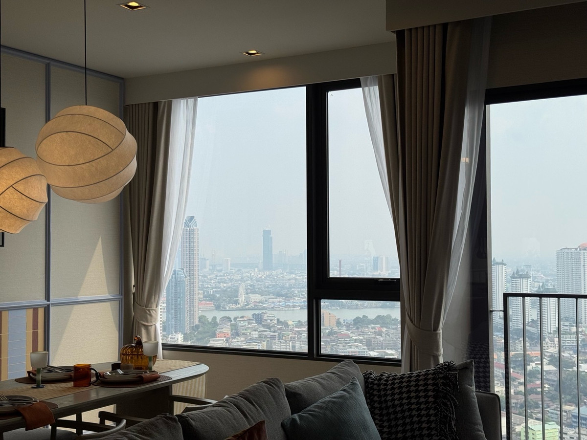 For SaleCondoWongwianyai, Charoennakor : Reference Sathorn–Wongwianyai
2Bed 2Bath 63sq.m. 9.29mb.
📞Phat 064-642-8664
📞Nui 094-624-2014