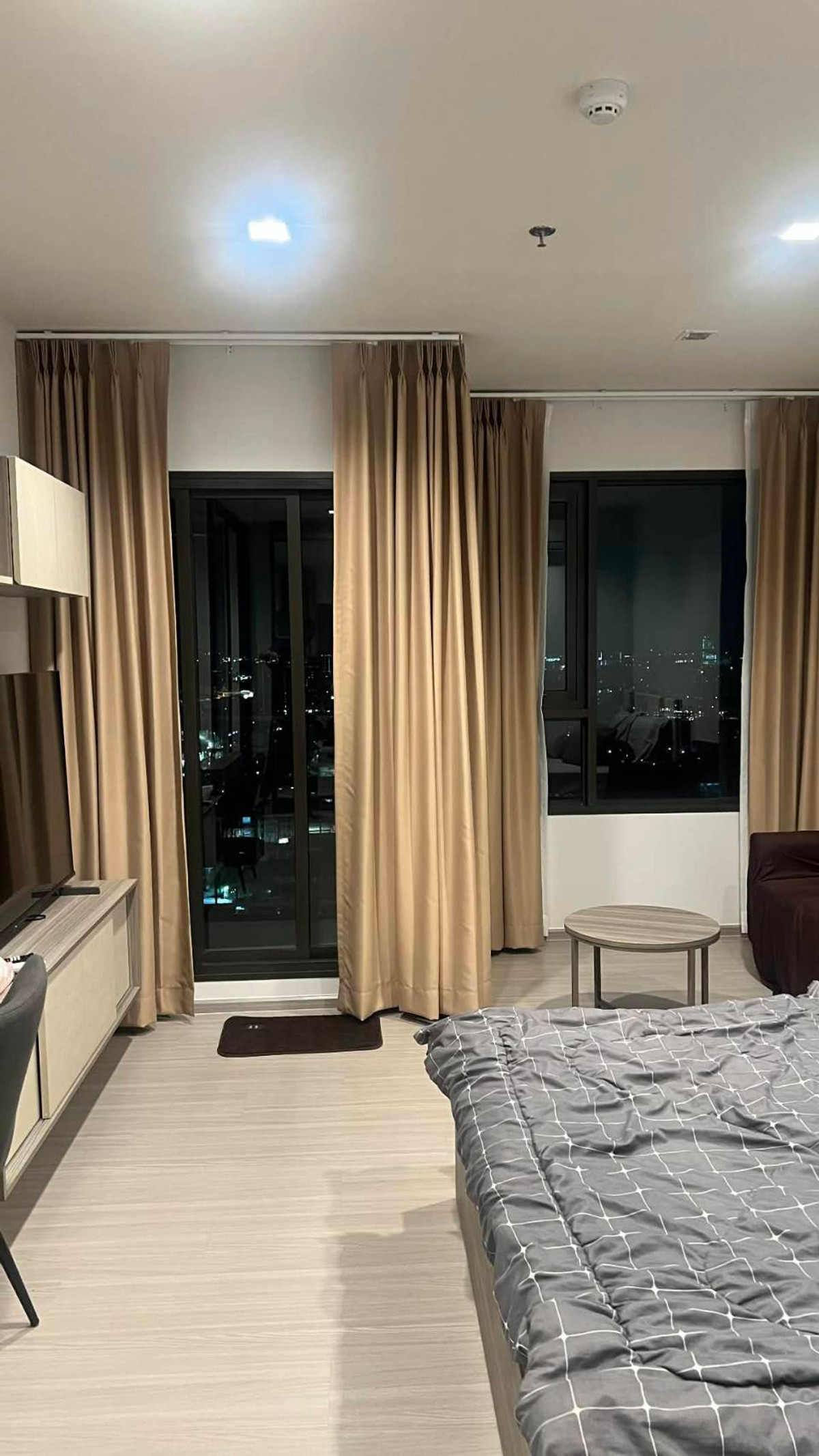For RentCondoThaphra, Talat Phlu, Wutthakat : ✨Urgent for rent: Life Sathorn Sierra, Studio room, closed kitchen, complete electrical appliances. Ready to move in. If interested, add LineID:@thirdproperty