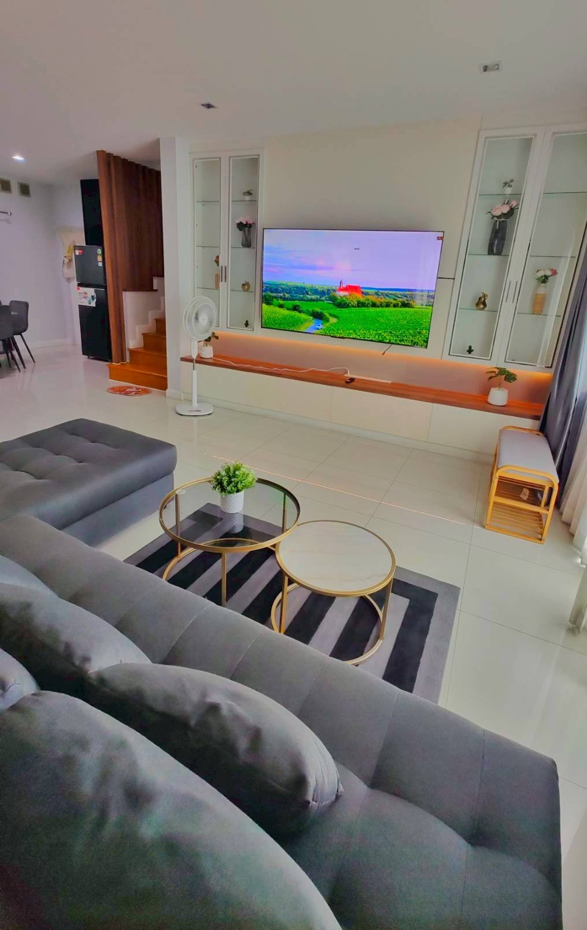 For RentHouseLadkrabang, Suwannaphum Airport : HR3215 Large detached house for rent, Perfect Place Krungthep Kreetha, usable area 300 sq m, pets allowed. (Pet-Friendly) | Ready to move in immediately.