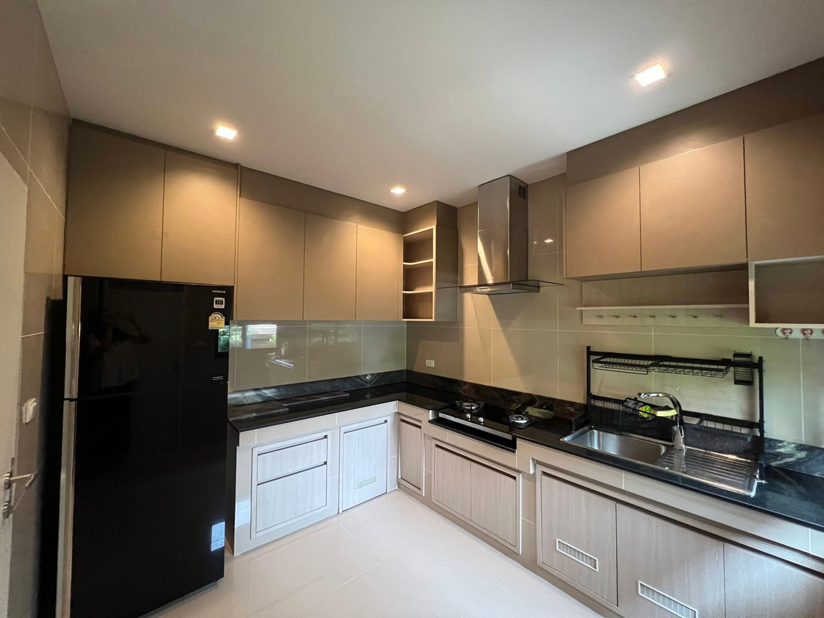 For RentHouseBangna, Bearing, Lasalle : Burasiri Wongwaen - Onnut / 4 bedrooms (FOR RENT), Burasiri Wongwaen - Onnut / 4 Bedrooms (FOR RENT) POON148