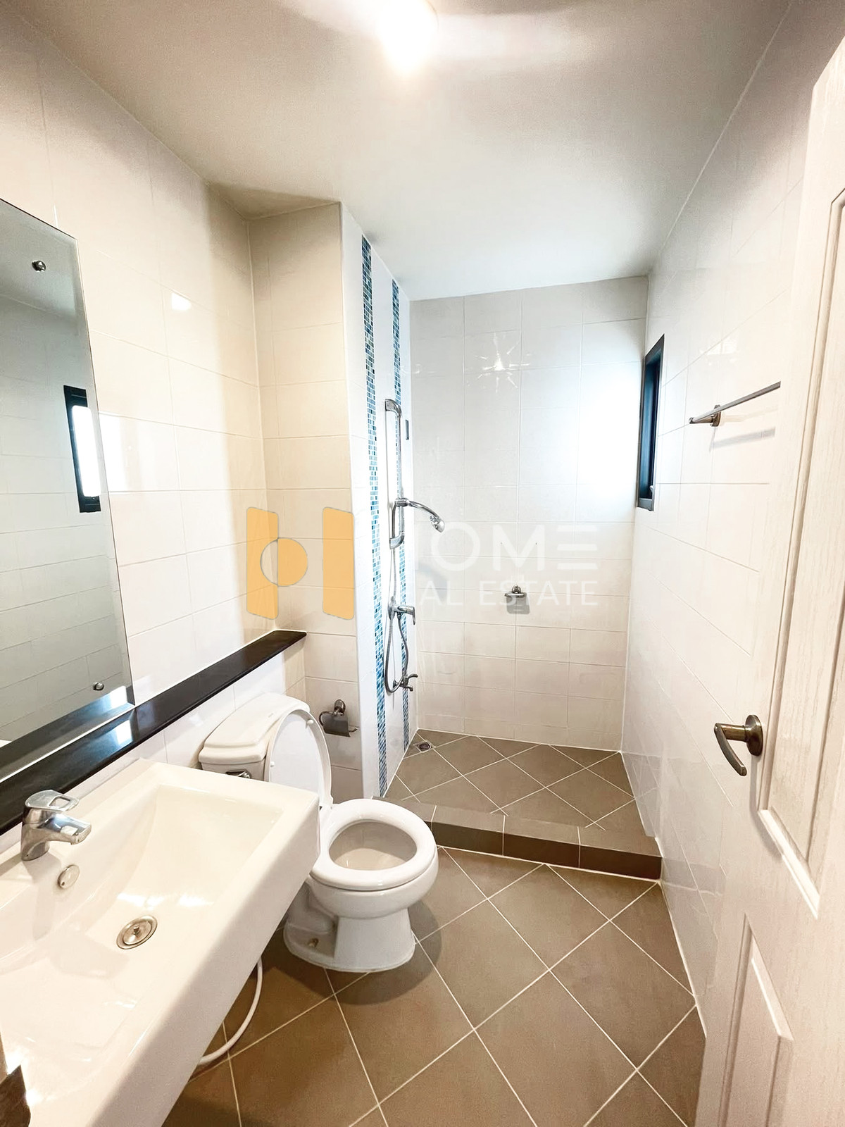 For SaleTownhomePattanakan, Srinakarin : The Metro Pattanakarn - Srinakarin / 3 Bedrooms (FOR SALE) FONT032