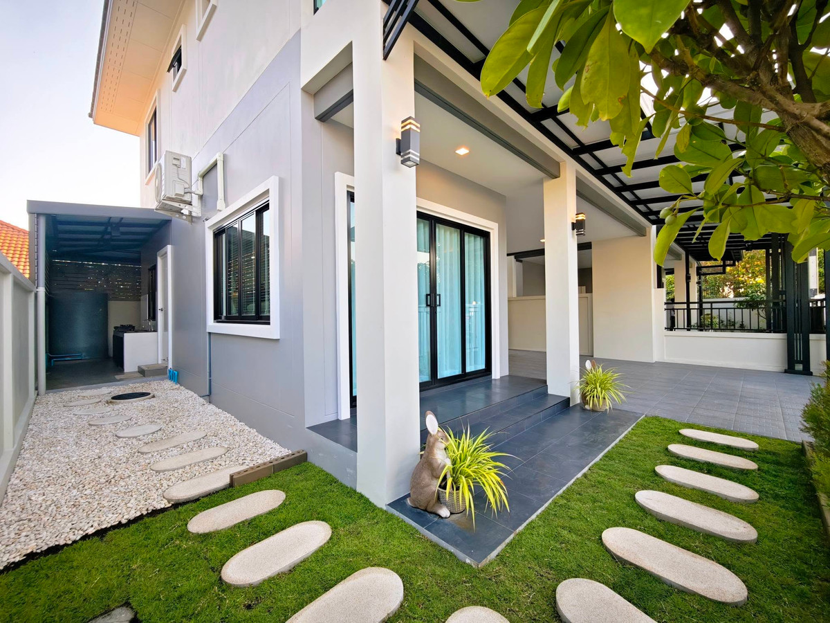 For SaleHousePattaya, Bangsaen, Chonburi : The Grand 9 / 4 Bedrooms (SALE WITH TENANT), The Grand 9 / 4 Bedrooms (Sale with Tenant) BEWN082