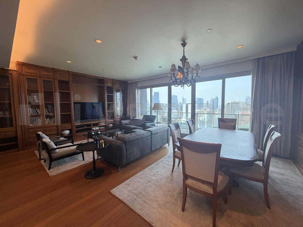 For RentCondoWitthayu, Chidlom, Langsuan, Ploenchit : ▚ LG151ツ For Rent: 185 Rajadamri 3BR 200K🏙️🐎 Stunning RBSC View, Old Money Luxury Decor, Spacious & Grand, Iconic Freehold Residence, Ready to move in!