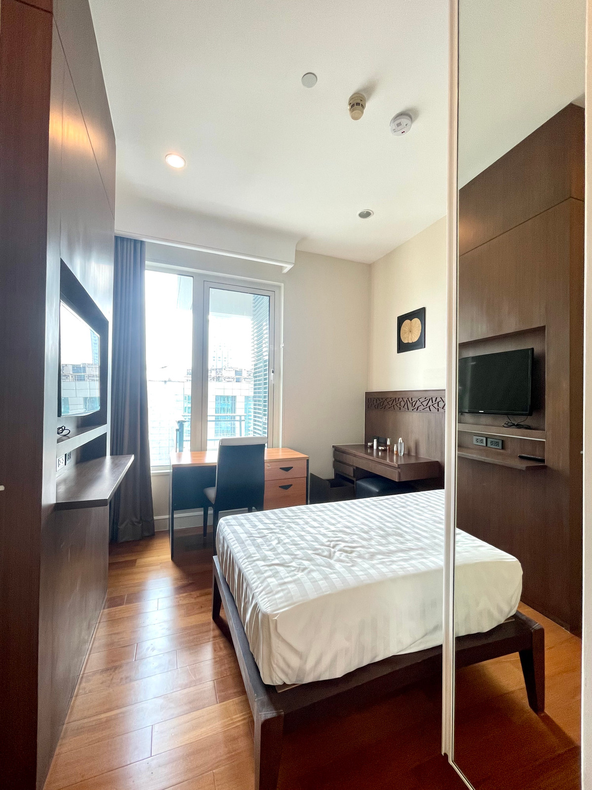 ให้เช่าคอนโดวิทยุ ชิดลม หลังสวน : 🔥 ปล่อยเช่าคอนโดหรู หลังสวน – ชิดลม | ห้องใหญ่ 2 ห้องนอน ใกล้ BTS ในโครงการ Q Langsuan