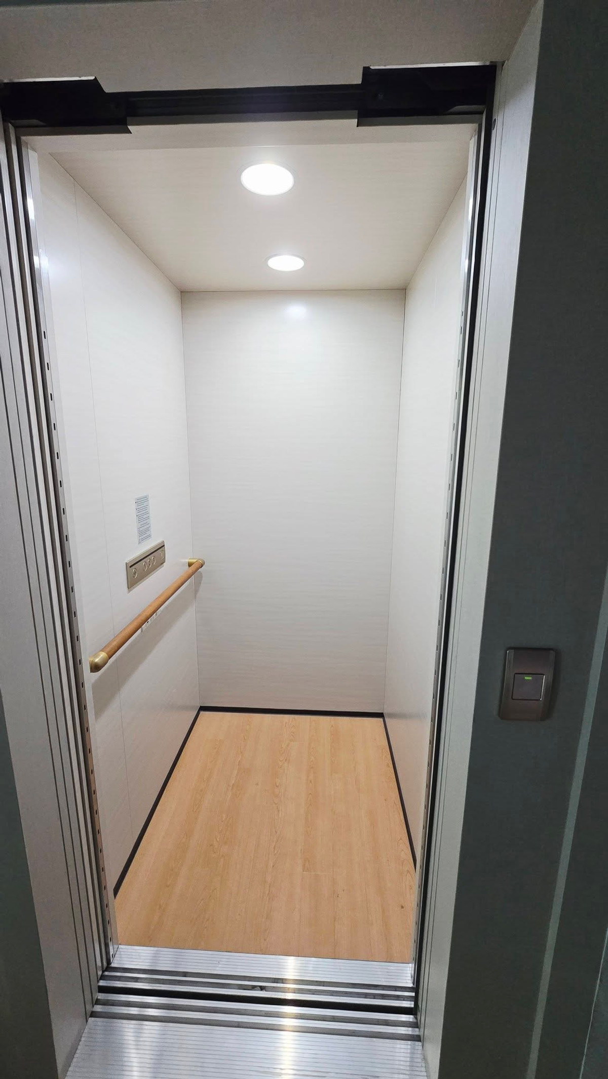 ให้เช่าบ้านบางนา แบริ่ง ลาซาล : [ปล่อยเช่า] ✨ บ้านหรู 3 ชั้น ใกล้Mega บางนา | บ้านกลางเมือง ดิอิดิชั่น บางนา | พร้อมลิฟท์และ Penthouse ส่วนตัว