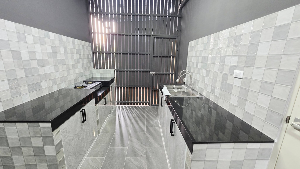 ให้เช่าบ้านบางนา แบริ่ง ลาซาล : [ปล่อยเช่า] ✨ บ้านหรู 3 ชั้น ใกล้Mega บางนา | บ้านกลางเมือง ดิอิดิชั่น บางนา | พร้อมลิฟท์และ Penthouse ส่วนตัว