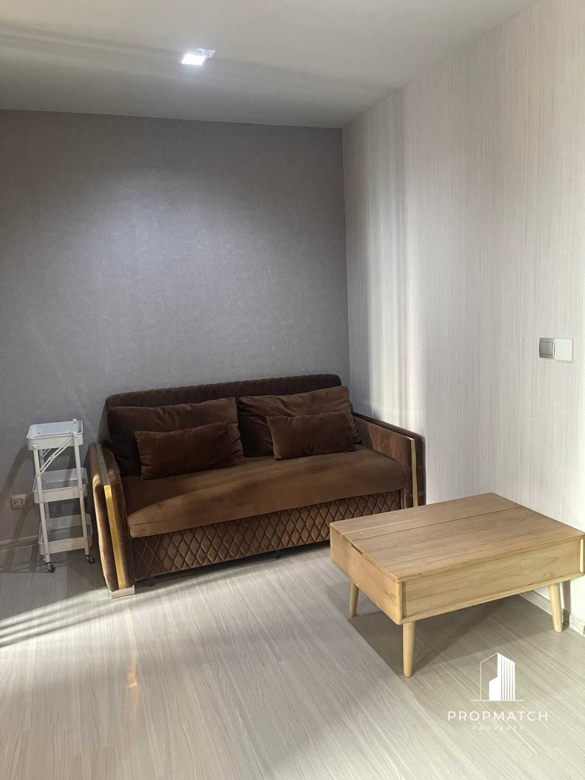 ขายคอนโดพระราม 9 เพชรบุรีตัดใหม่ RCA : ✨Flash Deal ✨Life Asoke-Rama 9  ( 1Bed 1Bath 32.71SQM.) พร้อมอยู่ ! เพียง 4,120,000 บาท Tel.0981315848 @propmatch