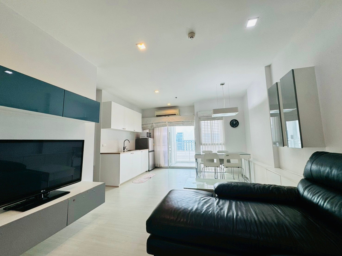 For RentCondoLadprao, Central Ladprao : Resort style condo for rent, The Room Ratchada-Lat Phrao (63 sq m.), only 300 meters to MRT Lat Phrao.