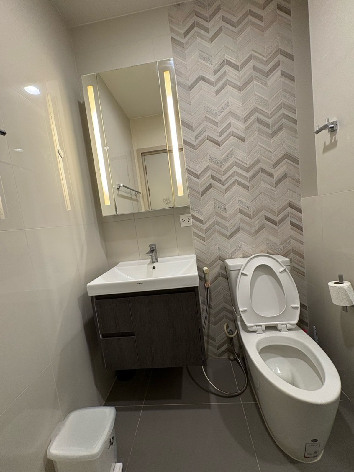 For RentCondoSukhumvit, Asoke, Thonglor : For Rent ✨ OKA HAUS Sukhumvit 36 ​​✨ Beautiful room, fully furnished with appliances, near BTS Thonglor.