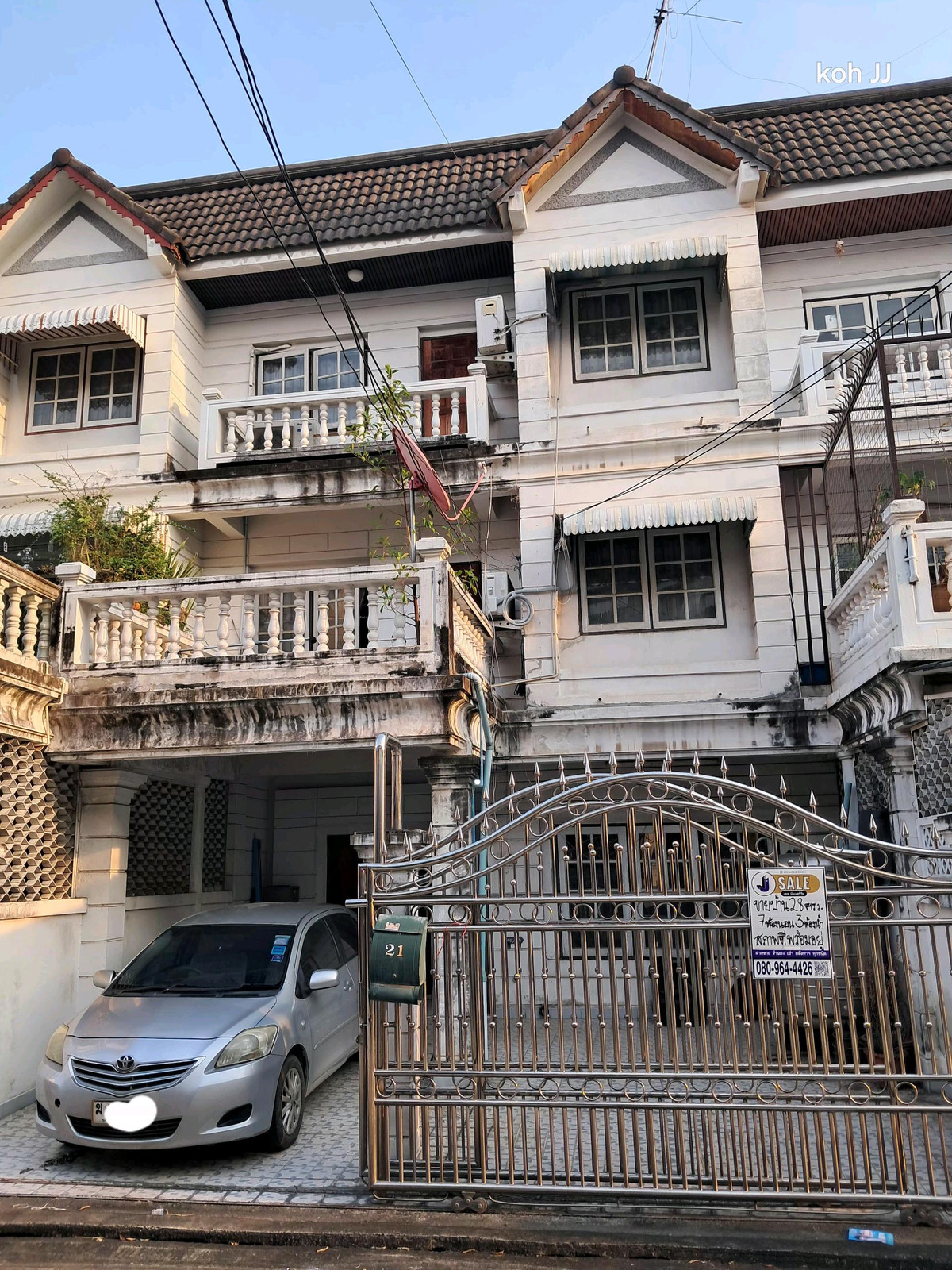 For SaleTownhomeOnnut, Udomsuk : Urgent sale! 3-story townhome, large house, 7 bedrooms - millions cheaper than other houses!! 🔥 Location Udomsuk 51 (Soi Prawit and Friends 1/3)