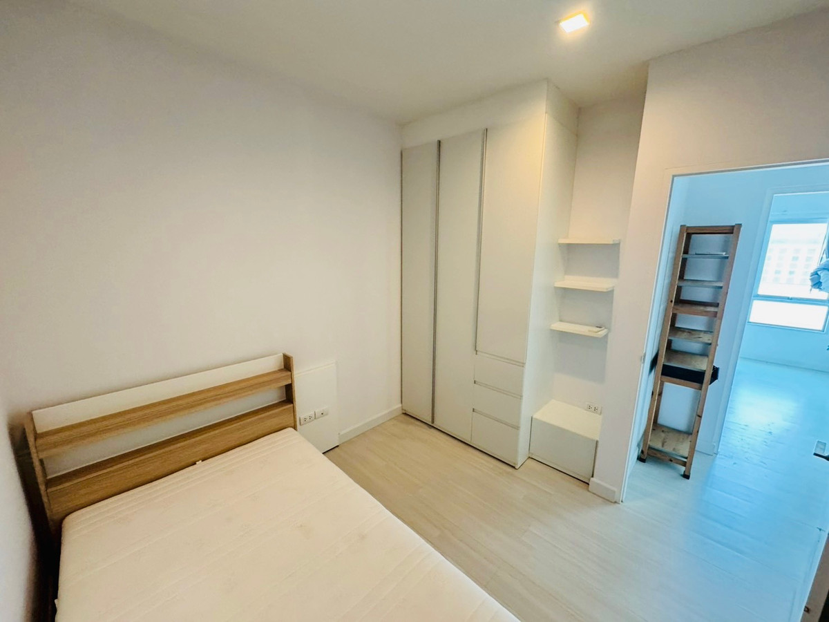 For RentCondoLadprao, Central Ladprao : Resort style condo for rent, The Room Ratchada-Lat Phrao (63 sq m.), only 300 meters to MRT Lat Phrao.