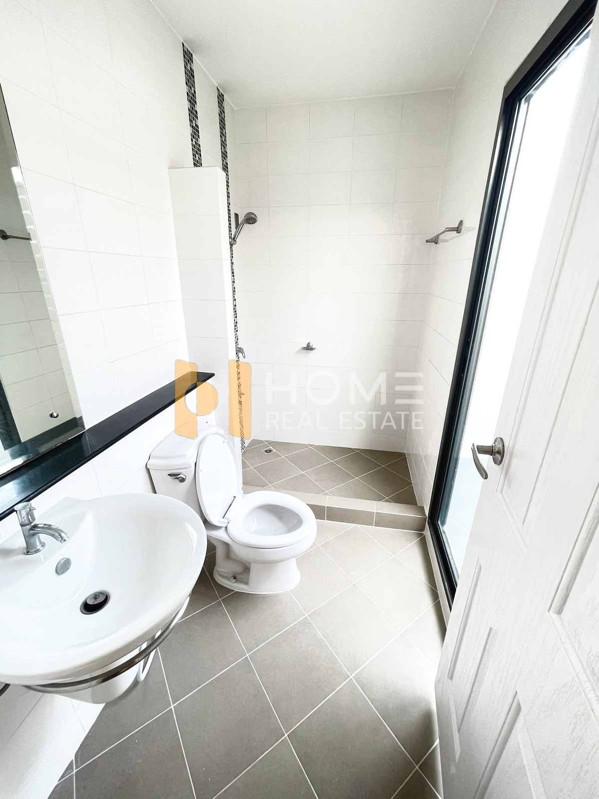 For SaleTownhomePattanakan, Srinakarin : The Metro Pattanakarn - Srinakarin / 3 Bedrooms (FOR SALE) FONT032