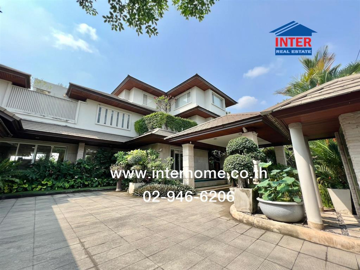 ขายบ้านวิภาวดี ดอนเมือง หลักสี่ : บ้านเดี่ยว 3 ชั้น 260 ตร.ว. บ้านเดี่ยว ซอยวิภาวดี-รังสิต60 แยก18-1-2 ถนนวิภาวดี-รังสิต ถนนพหลโยธิน เขตหลักสี่ กรุงเทพมหานคร