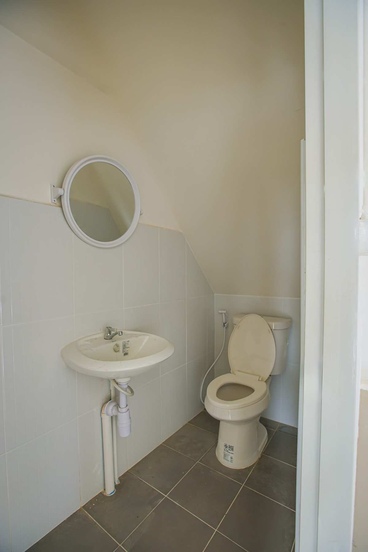 ขายอาคารพาณิชย์แจ้งวัฒนะ เมืองทอง : ตึกแถว อาคารพาณิชย์ 2 คูหา ซอยวัดเวฬุวนาราม13 รีโนเวทใหม่ทั้งหลัง