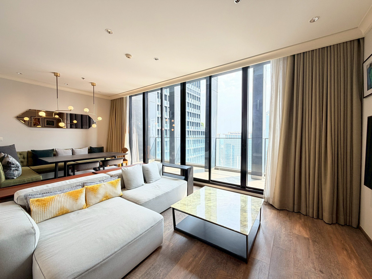 For RentCondoWitthayu, Chidlom, Langsuan, Ploenchit : For rent 🔥 3 bedroom condo near BTS Ploenchit | Noble Ploenchit |✨Penthouse Duplex, high floor room, beautiful city view, fully furnished, ready to move in.