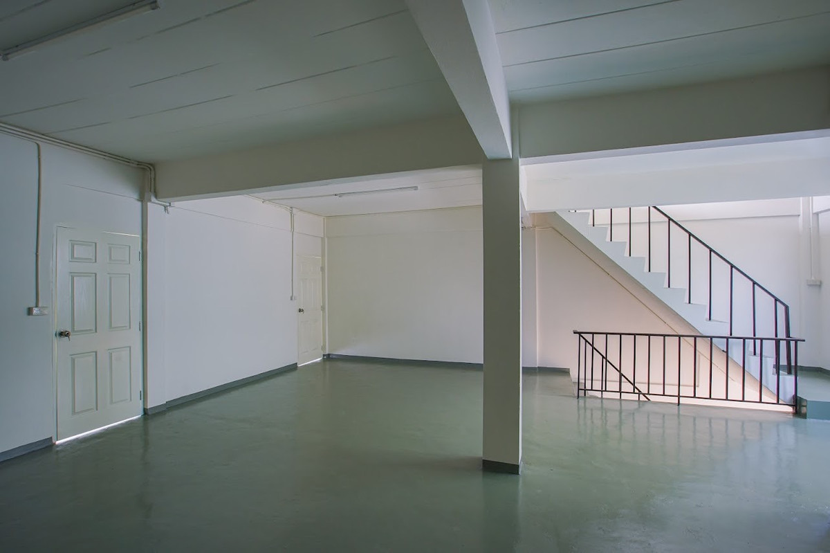 ขายอาคารพาณิชย์แจ้งวัฒนะ เมืองทอง : ตึกแถว อาคารพาณิชย์ 2 คูหา ซอยวัดเวฬุวนาราม13 รีโนเวทใหม่ทั้งหลัง