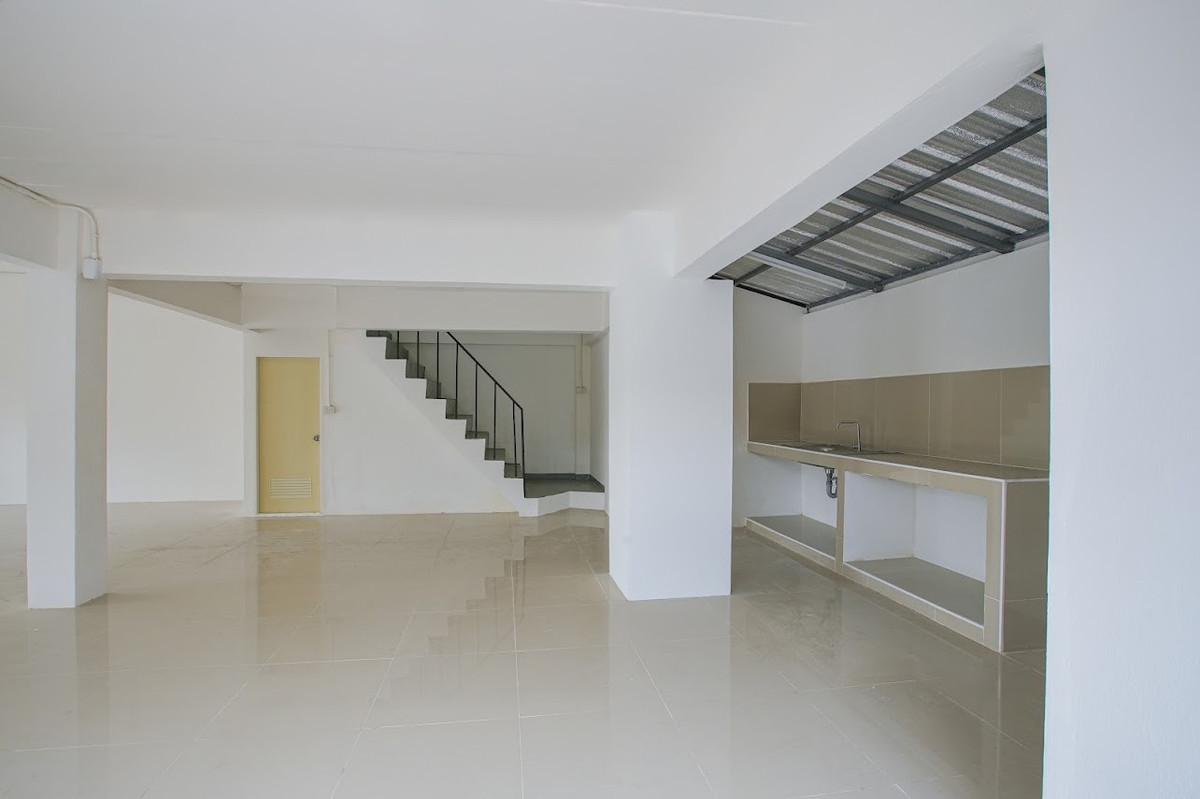 ขายอาคารพาณิชย์แจ้งวัฒนะ เมืองทอง : ตึกแถว อาคารพาณิชย์ 2 คูหา ซอยวัดเวฬุวนาราม13 รีโนเวทใหม่ทั้งหลัง