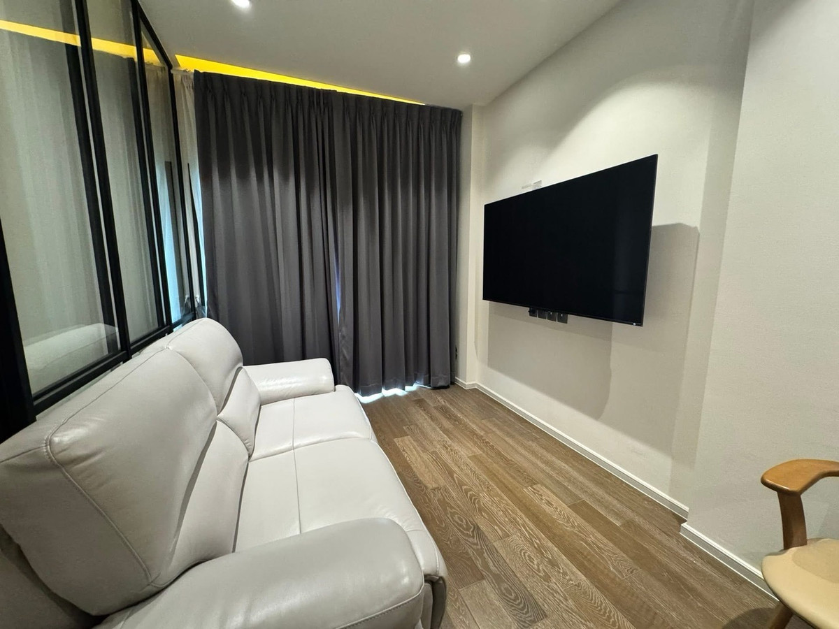 For RentCondoSukhumvit, Asoke, Thonglor : For Rent Muniq Sukhumvit 23 1 bedroom 40,000 baht allowed pet contact 0869017364