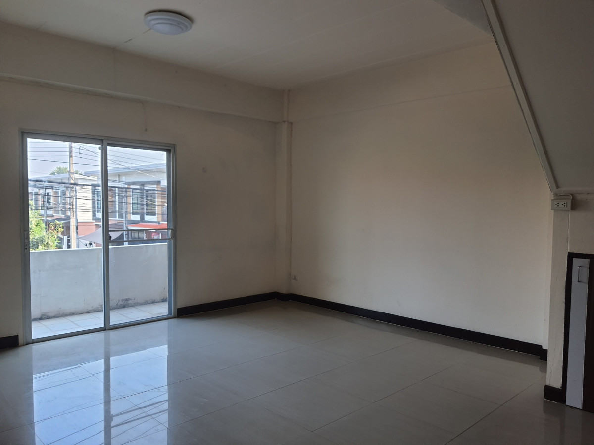 ขายทาวน์โฮมนนทบุรี บางใหญ่ บางบัวทอง : ขายทาวน์เฮ้าส์/ทาวน์โฮม สวีทโฮม ปาร์ค บางบัวทอง หน้ากว้าง รีโนเวทใหม่ บางบัวทอง บางบัวทอง นนทบุรี CX-144335 (S)